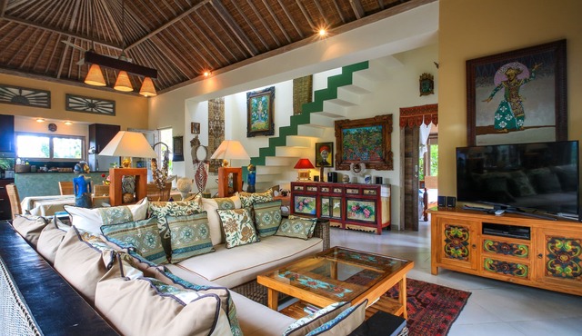 Villa Semua Suka in the Ricefields of Penestanan in Kabupaten Gianyar