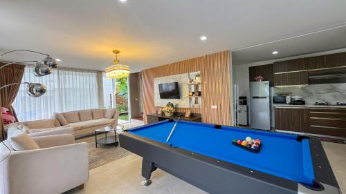 Villa Skyfall C-3 in Ciburial