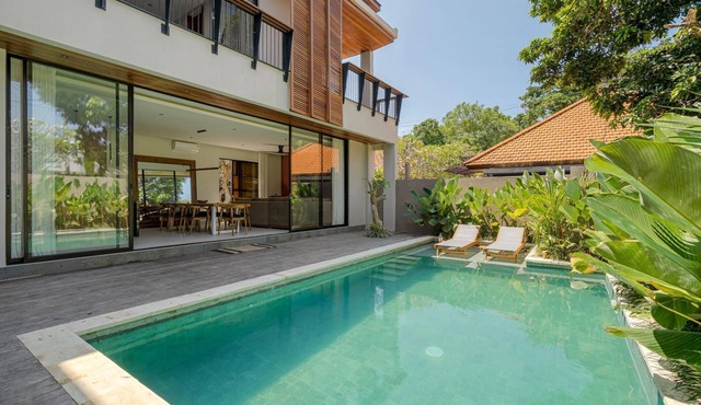 Villa Sunshine – Sparkling Style & Spacious Comfort in Sanur in Sanur