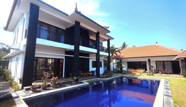 Villa Terracotta Karangasem in Karangasem