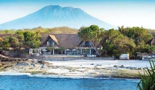 Villa Voyage | Private 5BR Oceanfront Villa Lembongan in Lembongan Island