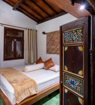 Vintage room 2 in Joglo House By penggemarlawas in Kamparganya