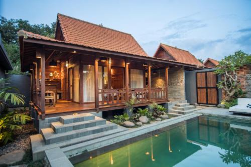 Vishaka Batu Kurung in Ubud