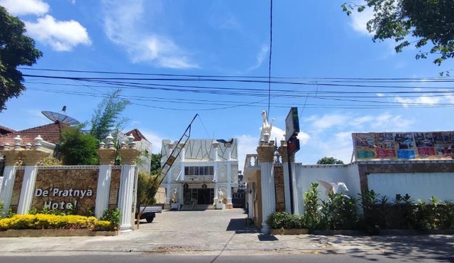 Votel Hotel De'Pratnya Kediri in Kediri