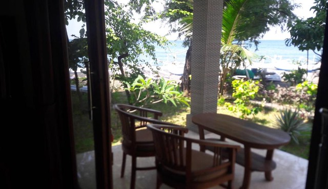 Warung Pantai Bungalows in Amed
