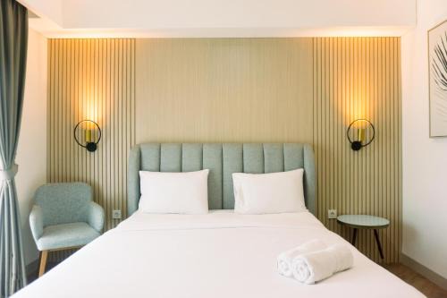 Well Furnished and Elegant 1BR at Bintaro Embarcadero Apartment By Travelio in Tangerang