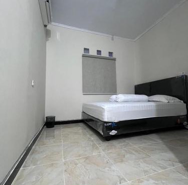 Whale Shark Homestay in Mantaak