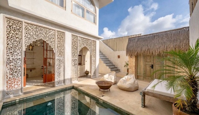 White Moon 3BR for Groups - 5 Min to Thomas Beach in South Kuta