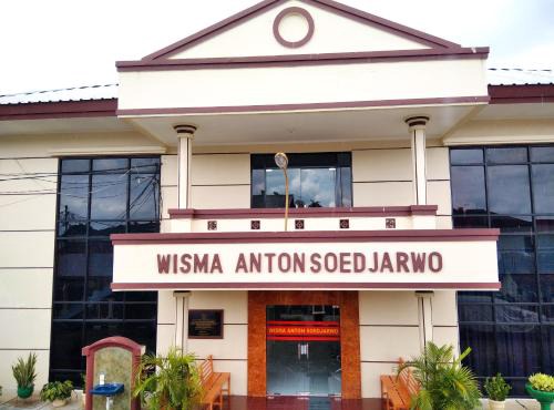 Wisma Anton Soedjarwo in Areman