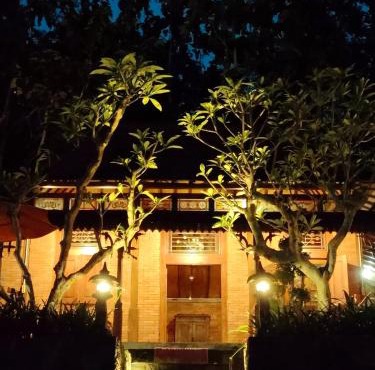 Wulenpari EcoVillage in Sambipilu