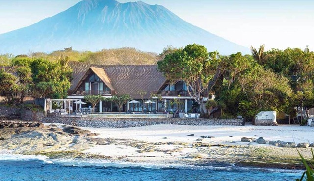 Your Family will love the Exclusive Balinese Service at Your Private Villa in Nusa Lembongan in Bali