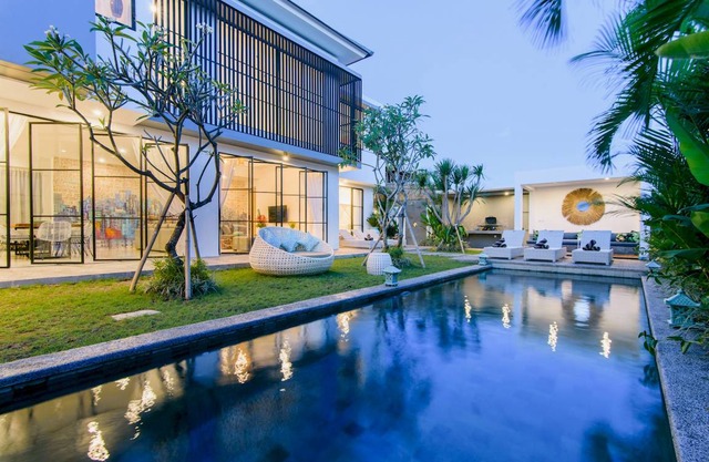 300 m² Villa ∙ 4 bedrooms ∙ 10 guests in North Kuta