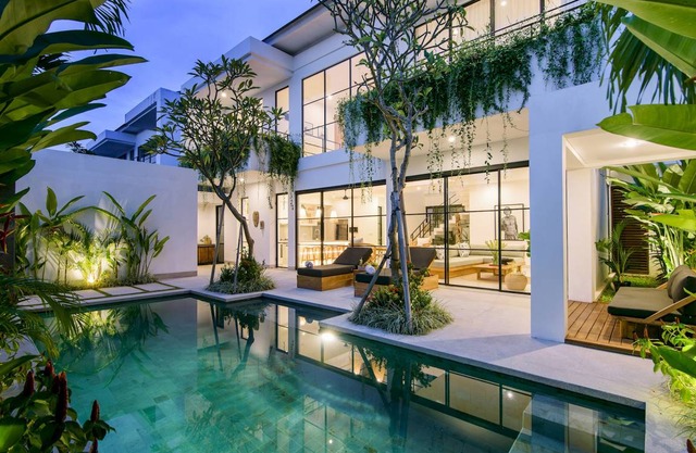 300 m² Villa ∙ 4 bedrooms ∙ 10 guests in North Kuta