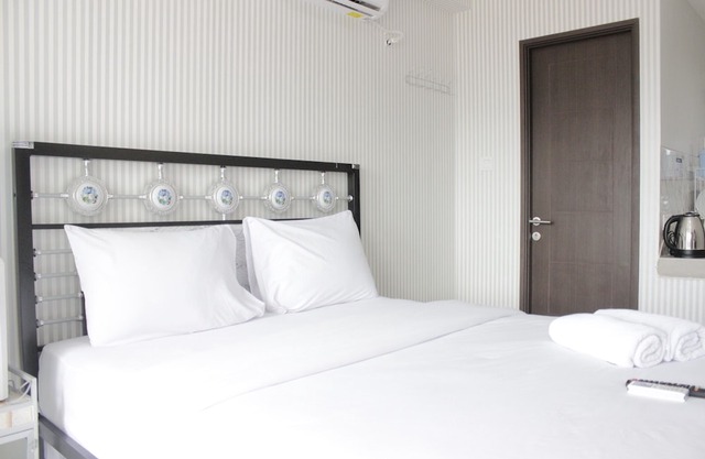 Chic and Comfy Studio Room at Mekarwangi Square Apartment Cibaduyut in Bojongloa Kidul