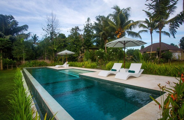 Garden 1BR Villa With A Large Pool! - 6Min Drive To The Monkey Forest! in Ubud