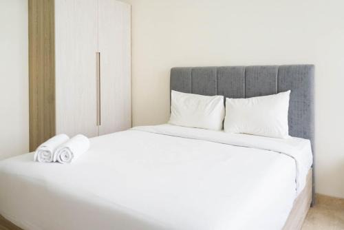 Minimalist and Homey Studio Menteng Park Apartment By Travelio in Jakarta