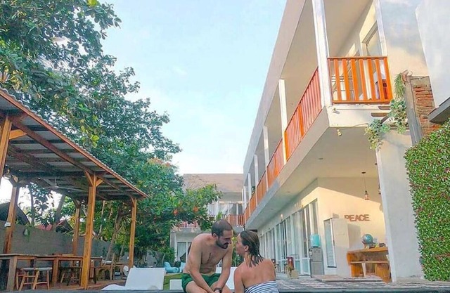 Standart 14 Adult Gili Trawangan Beachfront in pemenang