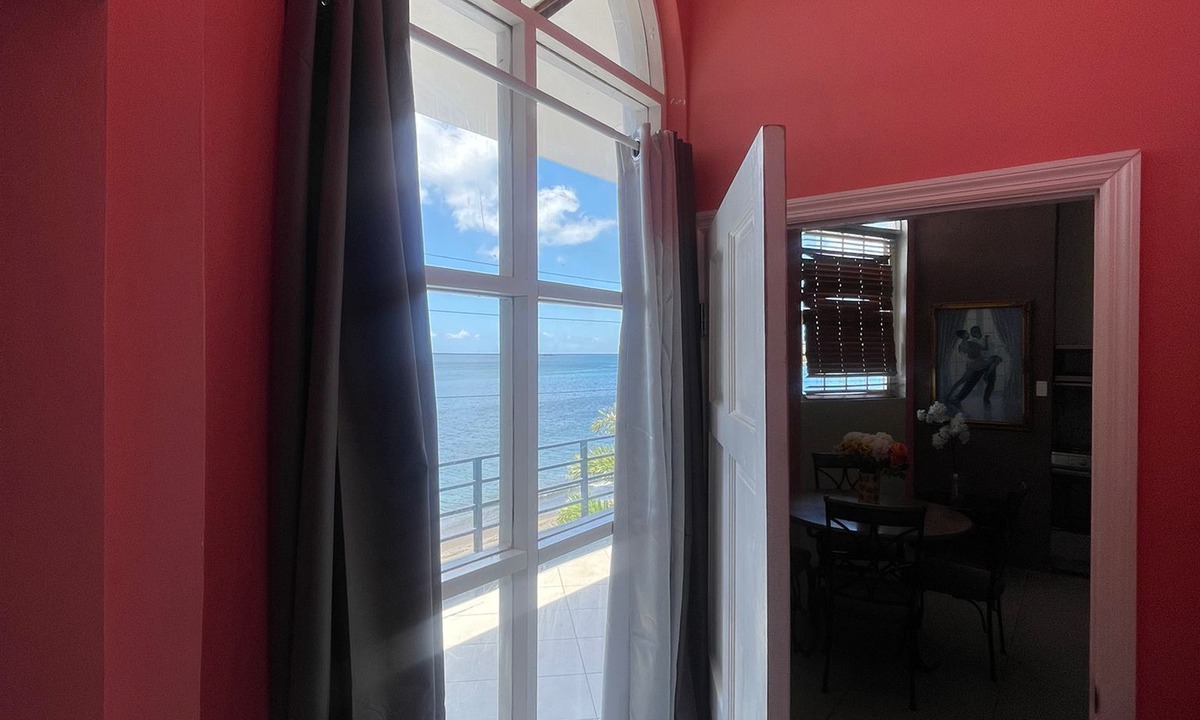 Basseterre House | The Colosseum