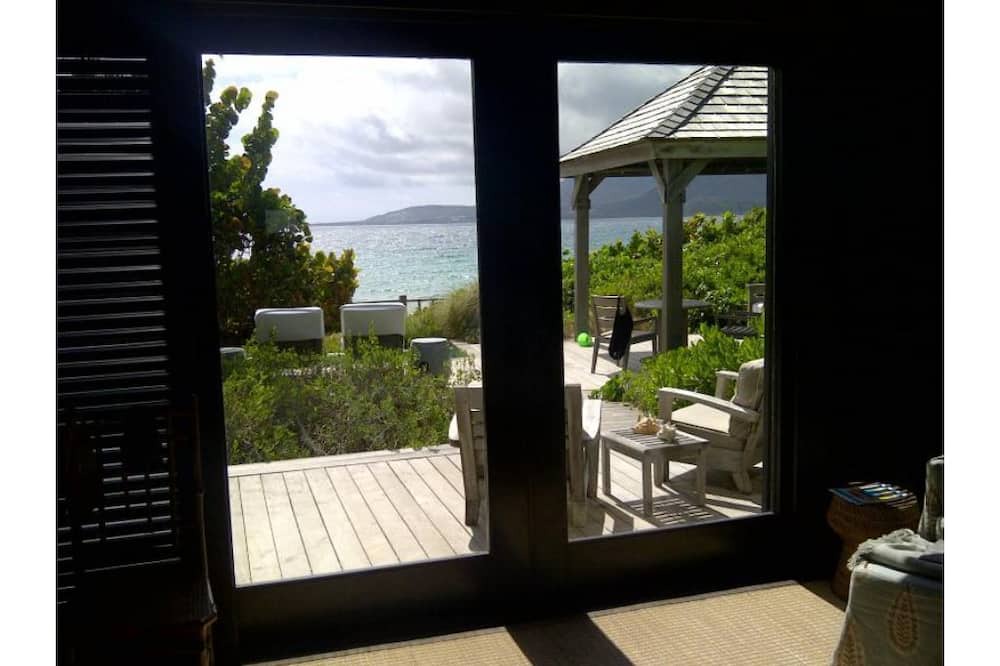 Frigate Bay Cottage | PRIVATE Luxury Oceanfront Beach Bungalow w Exclusive Club Resort Access & Tennis