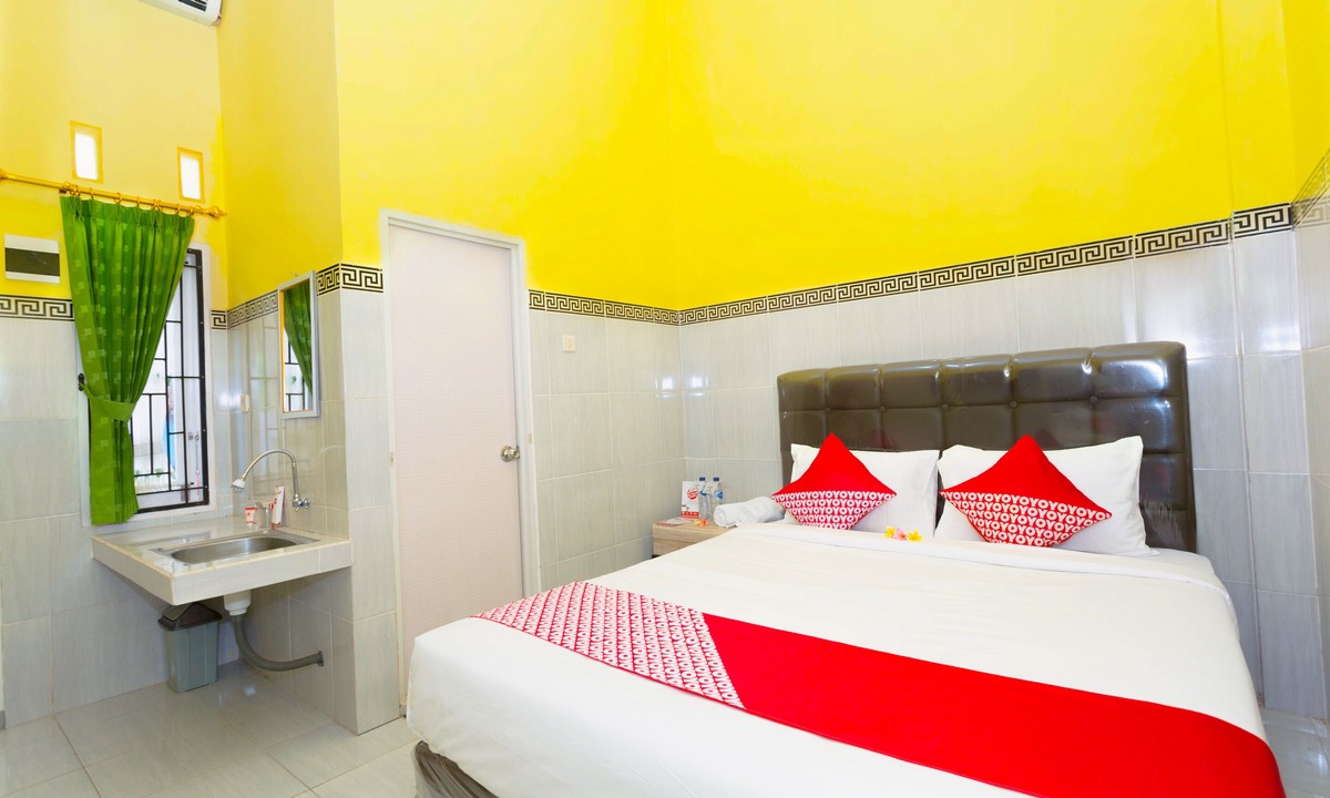 Mataram Hotel | OYO 1427 Azzahra Guest House Syariah