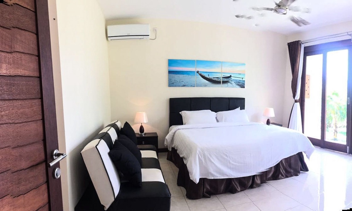 Senggigi Bed & Breakfast | Nipah Pool Villas & Restaurant