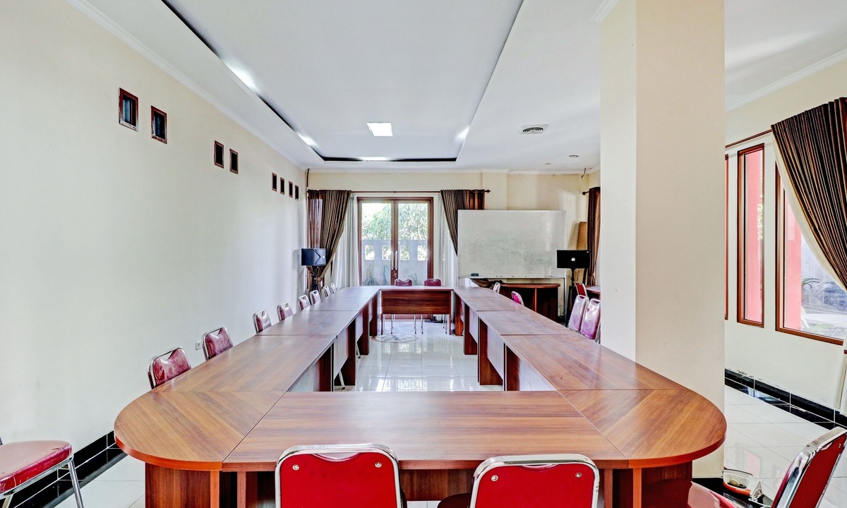Depok Hotel | OYO 94837 Apartment Ekki Tower