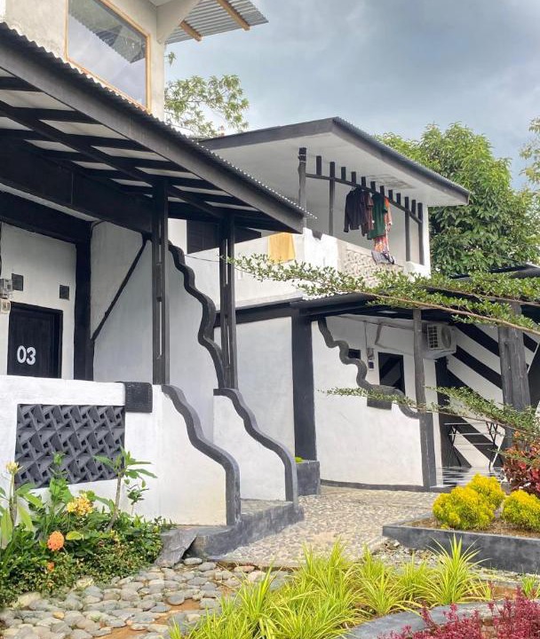 Bukit Lawang House | Bukit Lawang Orangutan Dormitory "Book your jungle trekking tour with us"