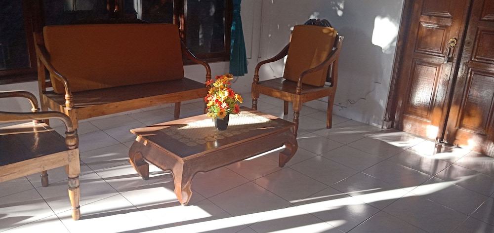 Photo of Livingroom in Drupadi