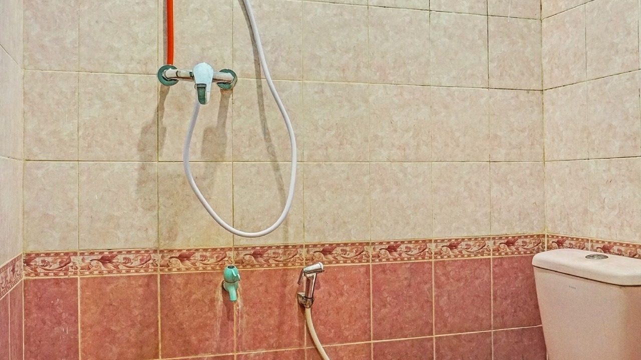 Photo of Bathroom in Tomang