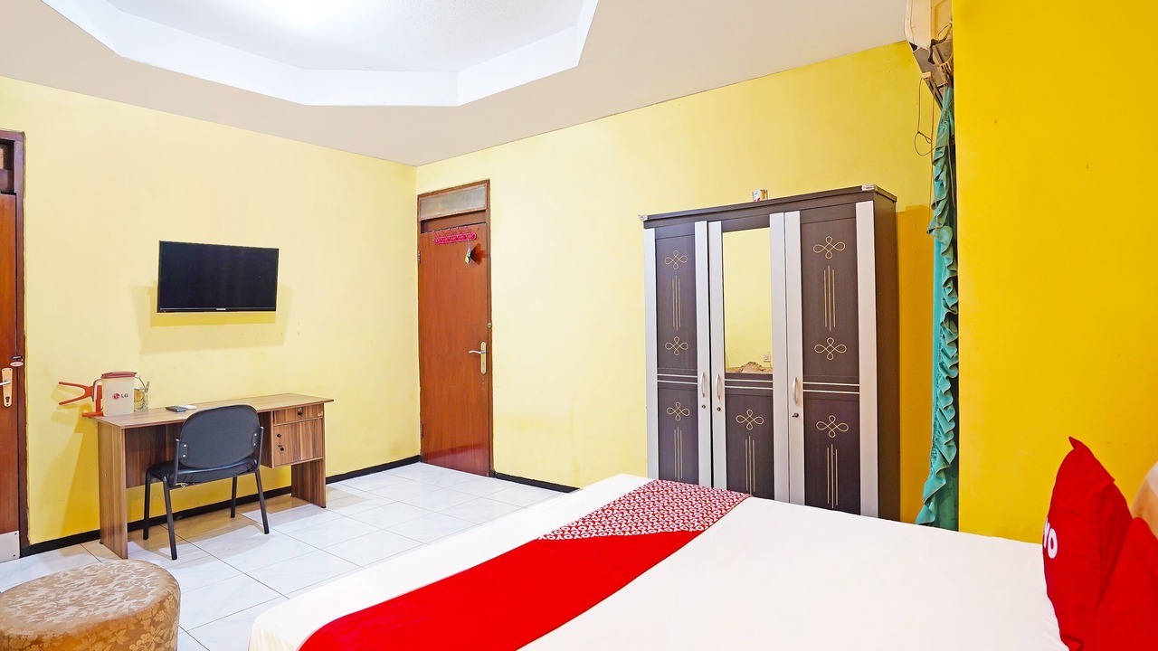Photo of Bedroom in Suko Manunggal