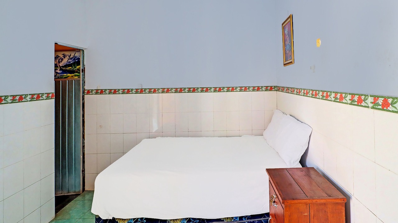 Photo of Bedroom in Banyubiru