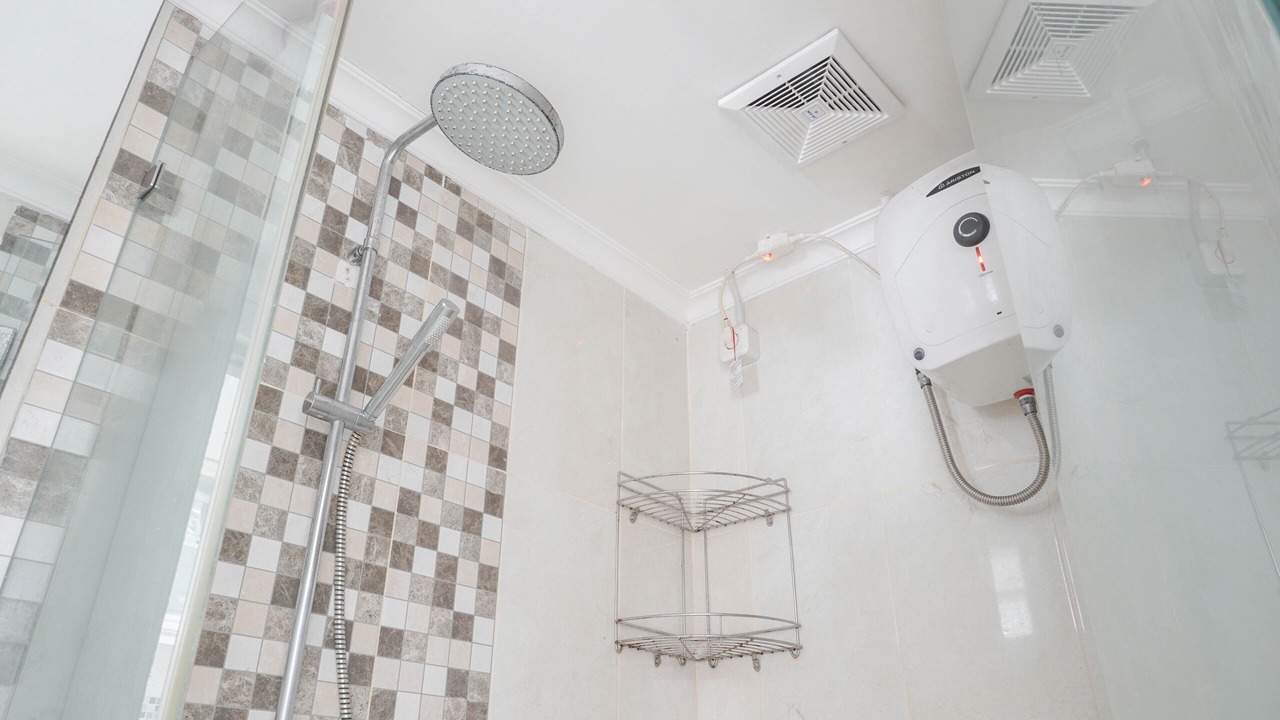 Photo of Bathroom in Chinatown