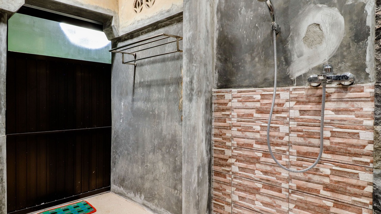 Photo of Bathroom in Malioboro
