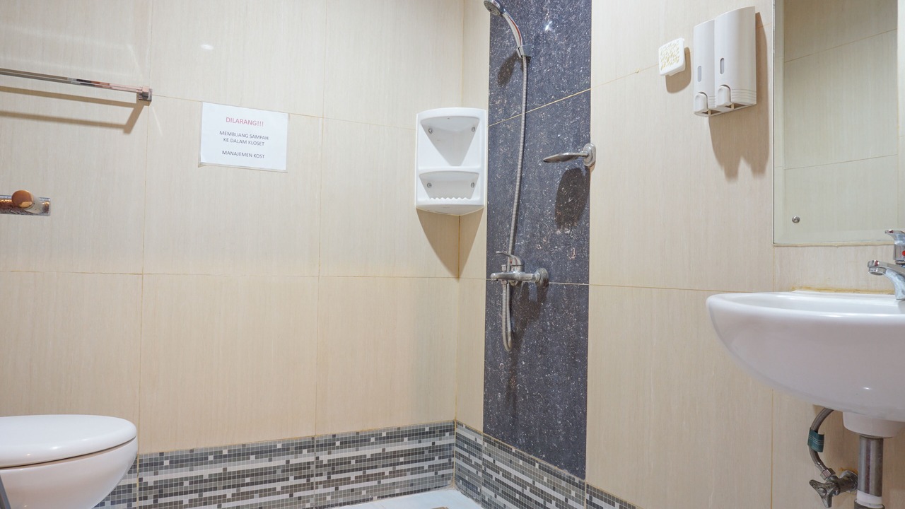 Photo of Bathroom in Cipete Utara