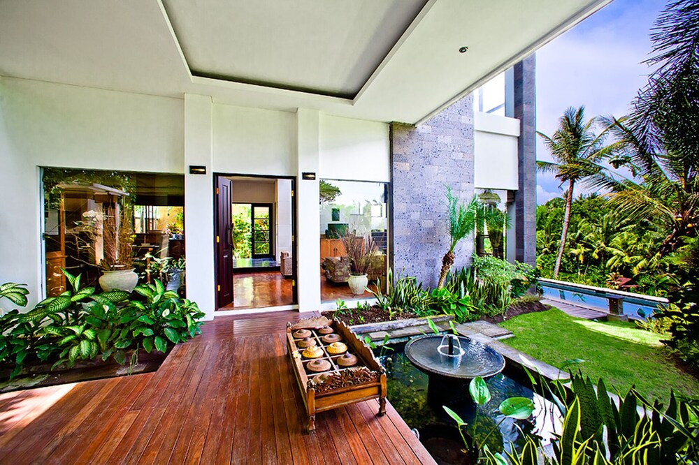 Photo of Outdoor in Bengkel