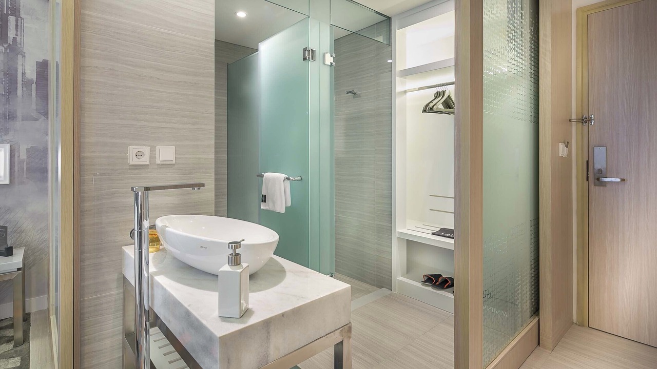 Photo of Bathroom in Gambir