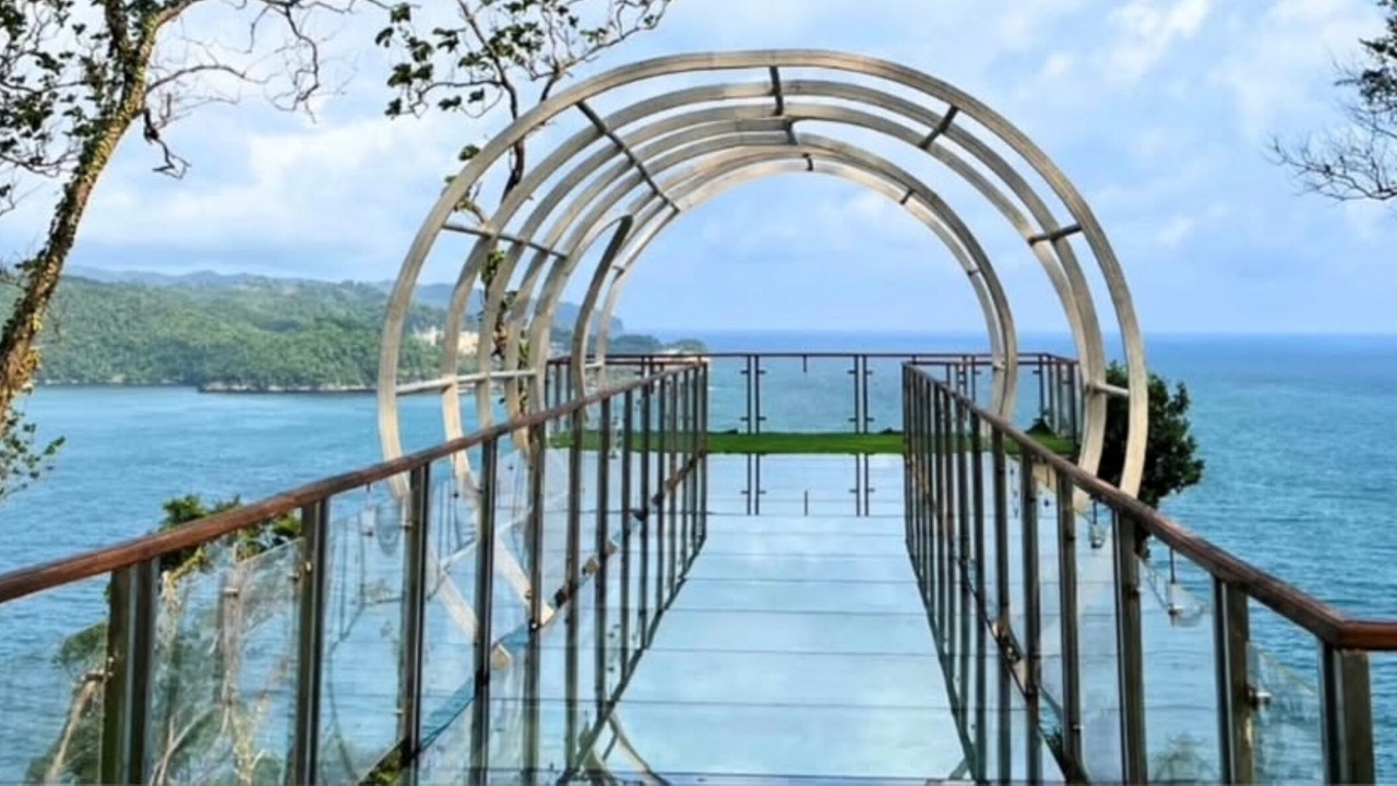 Photo of Others in Pacitan