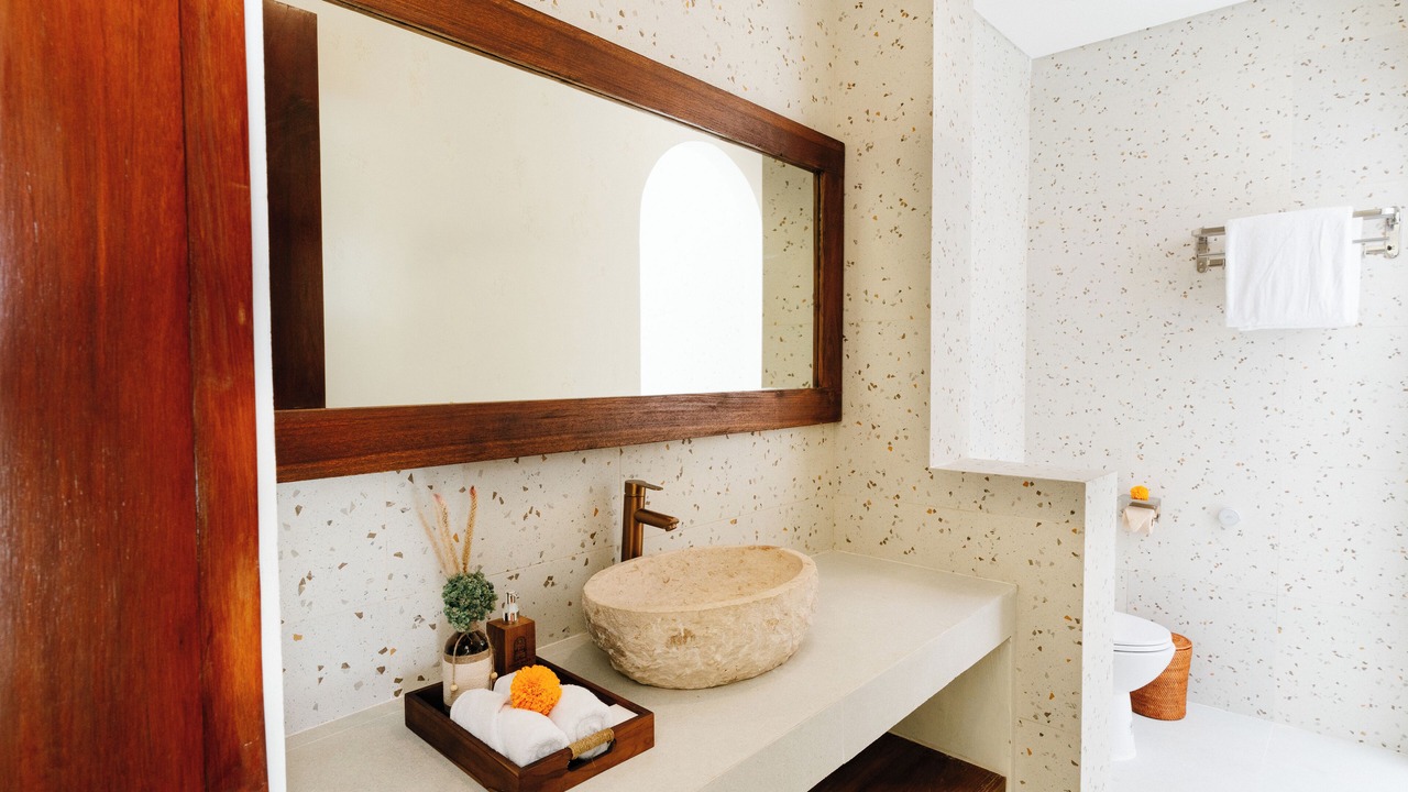 Photo of Bathroom in Kartika Plaza