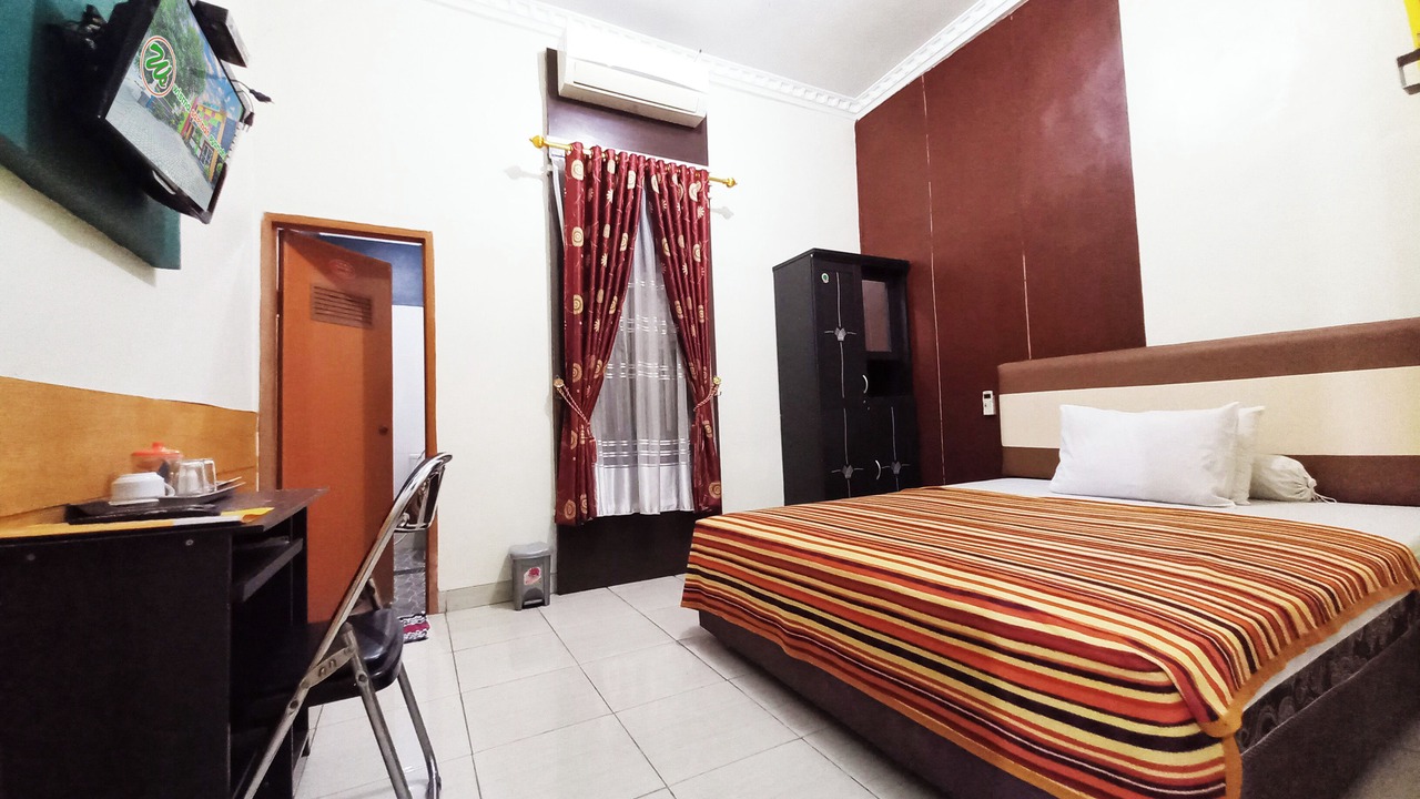Photo of Bedroom in Metro