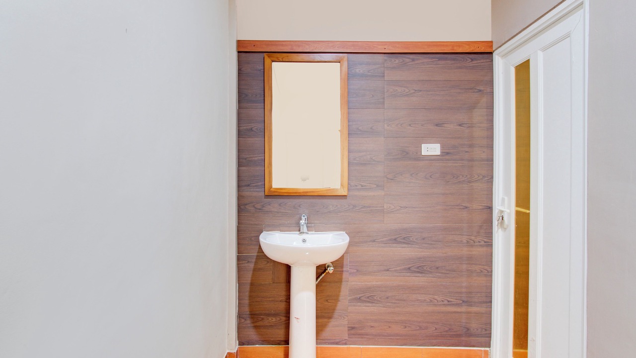 Photo of Bathroom in Pakem