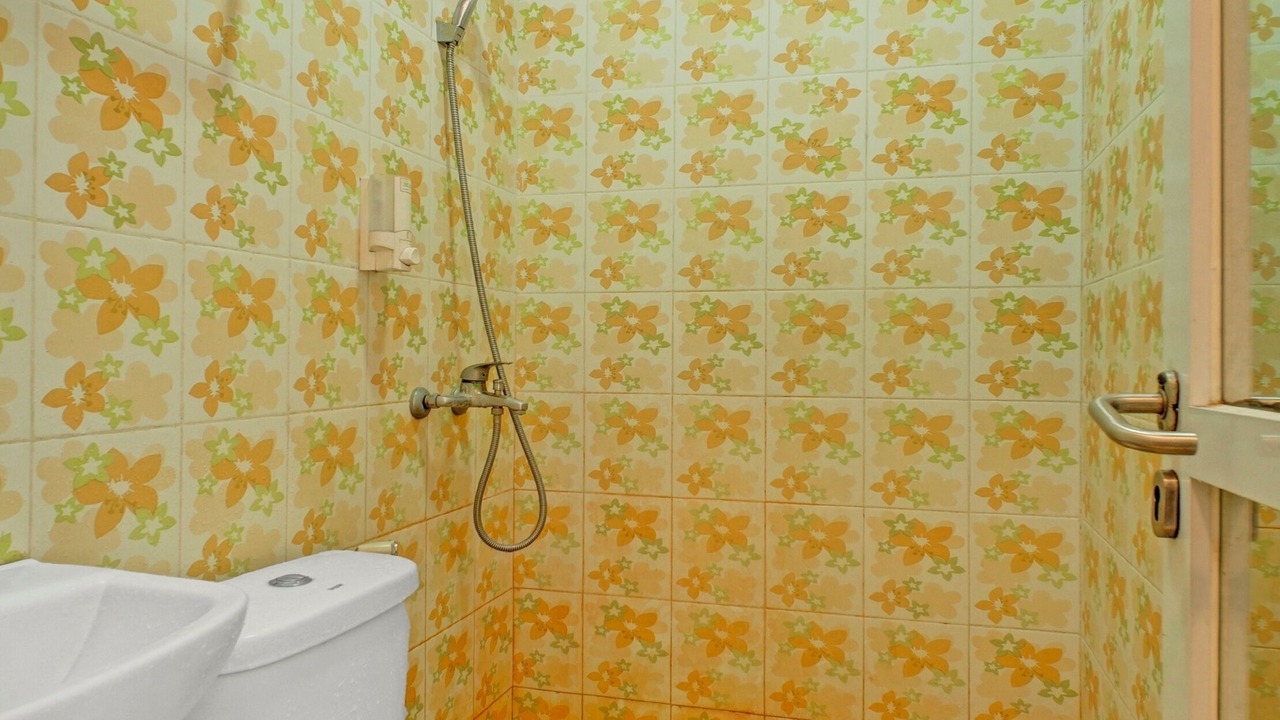 Photo of Bathroom in Gambir
