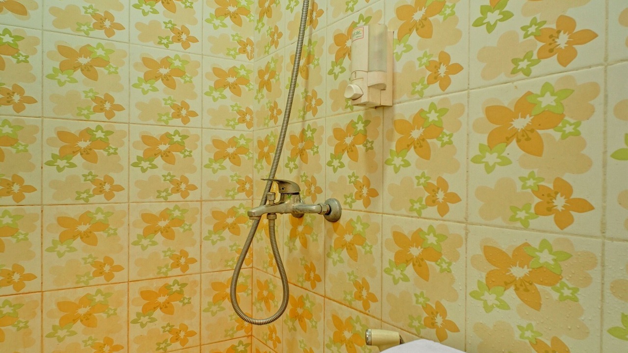 Photo of Bathroom in Gambir