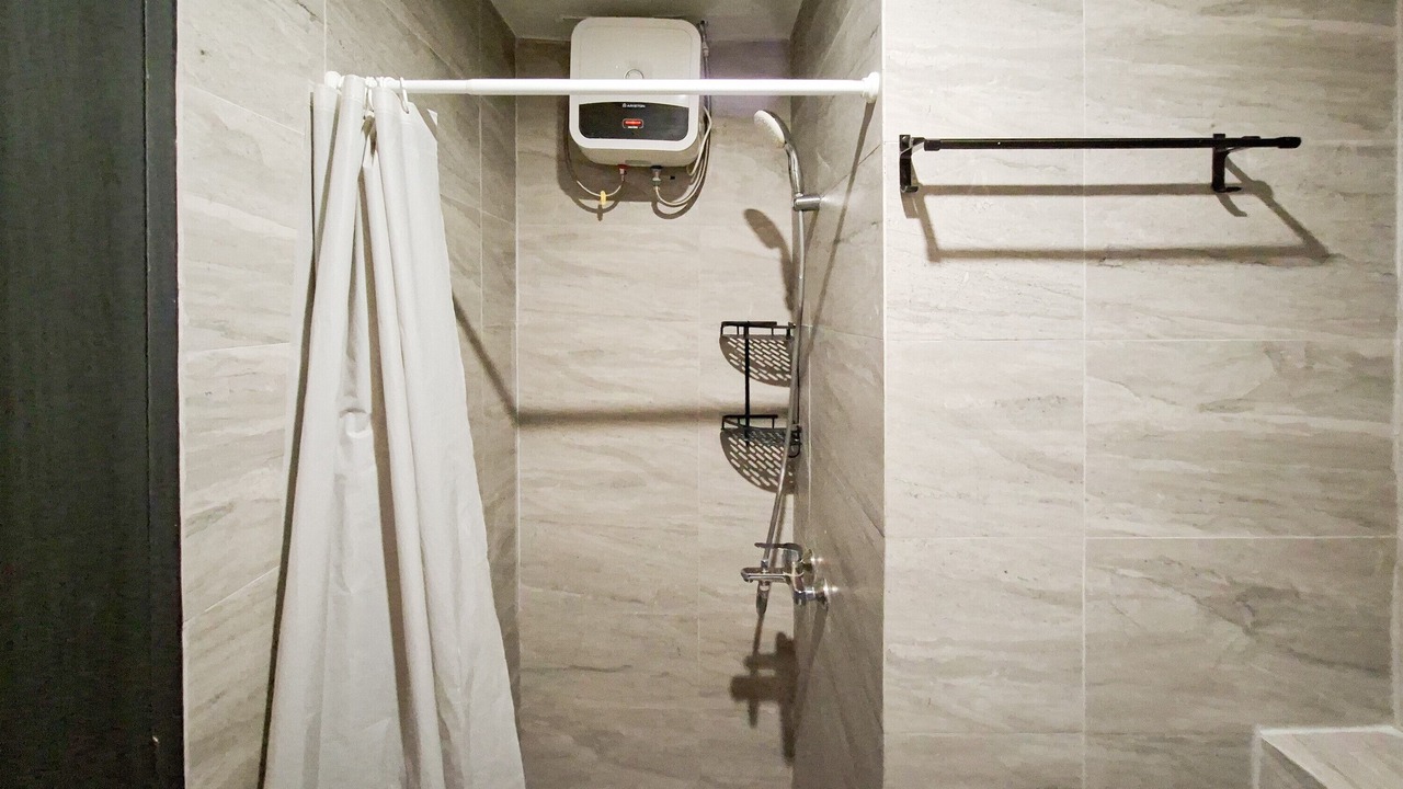 Photo of Bathroom in Panunggangan Utara