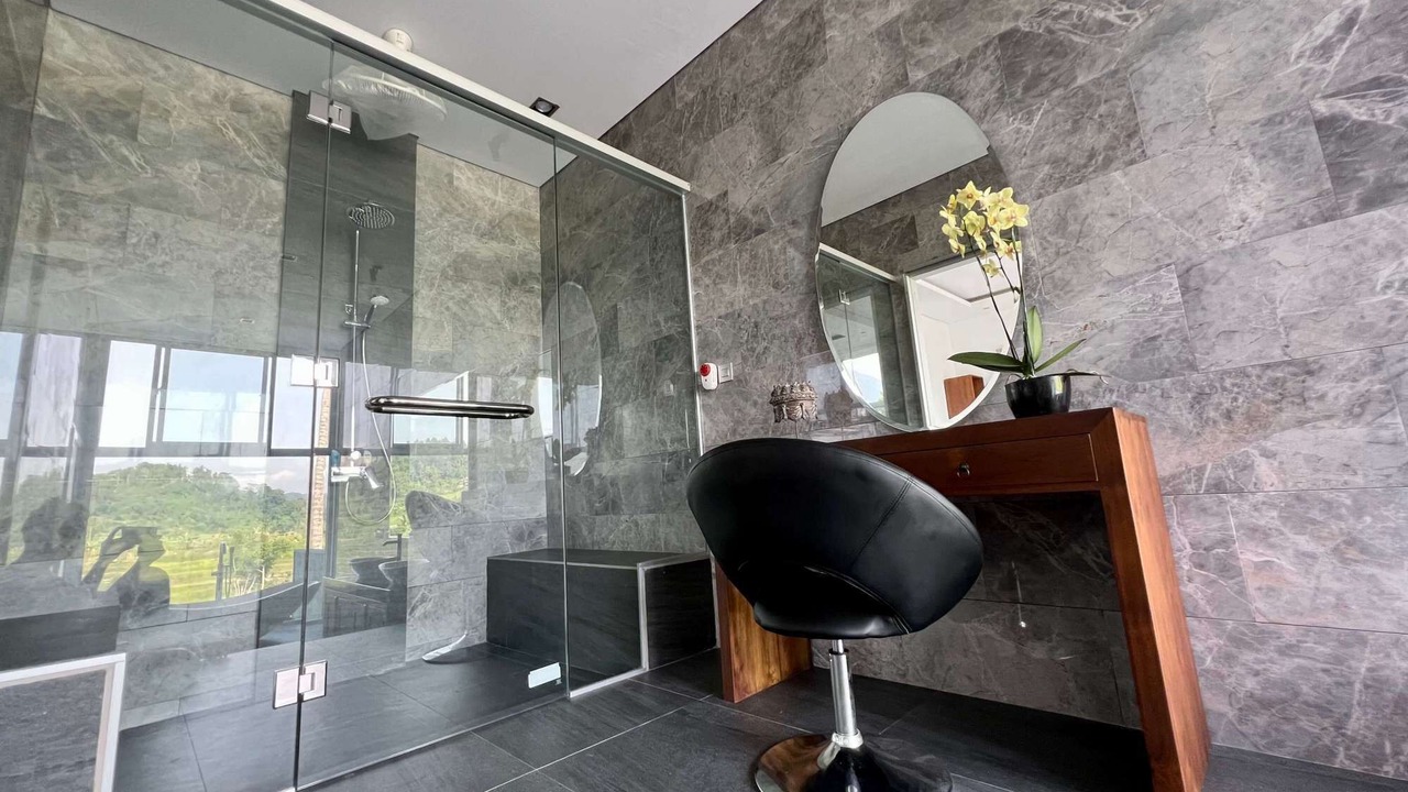 Photo of Bathroom in Ababi
