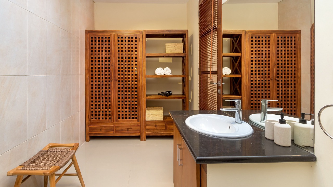 Photo of Bathroom in Laksmana