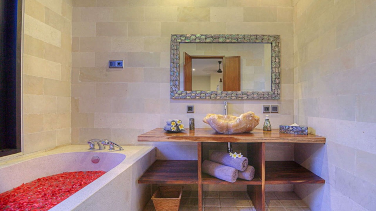 Photo of Bathroom in Dyanapura