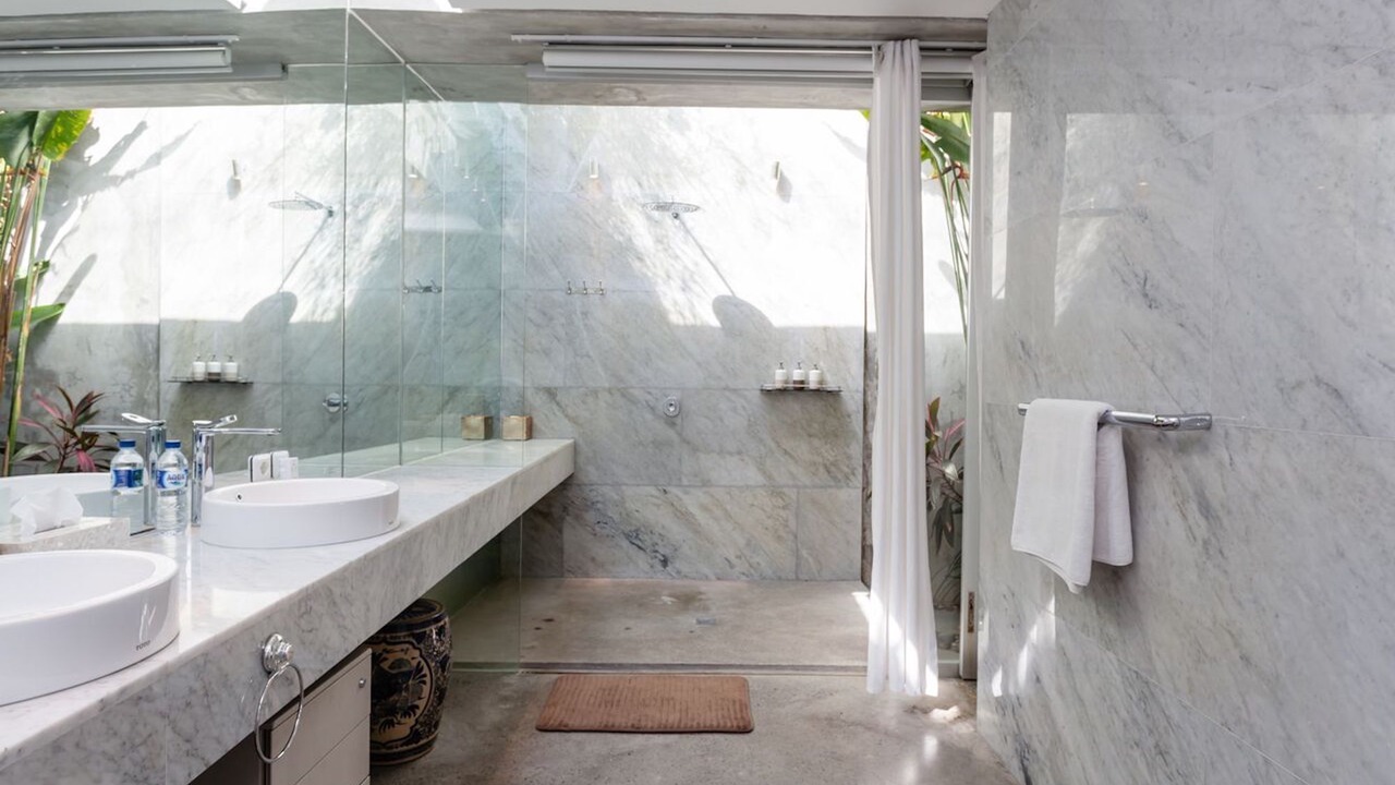Photo of Bathroom in Petitenget