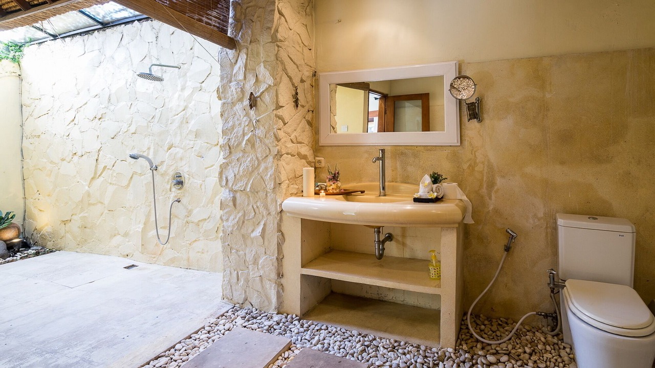 Photo of Bathroom in Laksmana