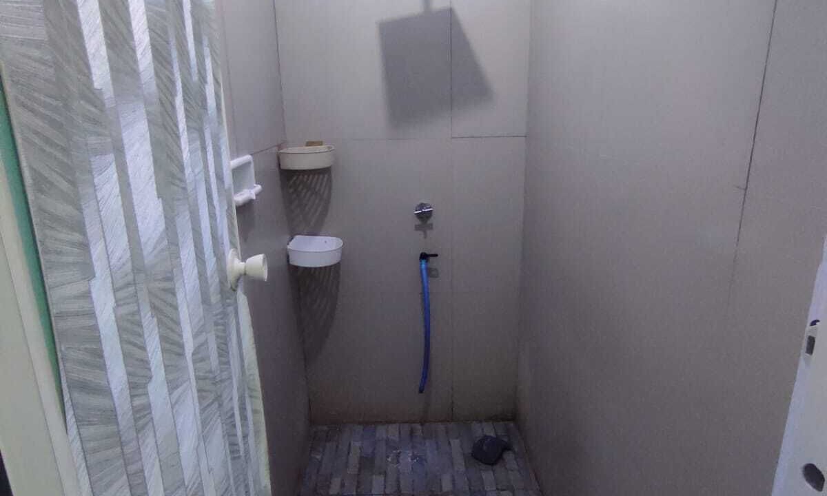 Photo of Bathroom in Genteng