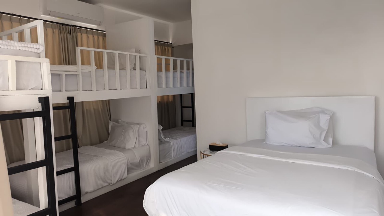 Photo of Bedroom in Sunset Road